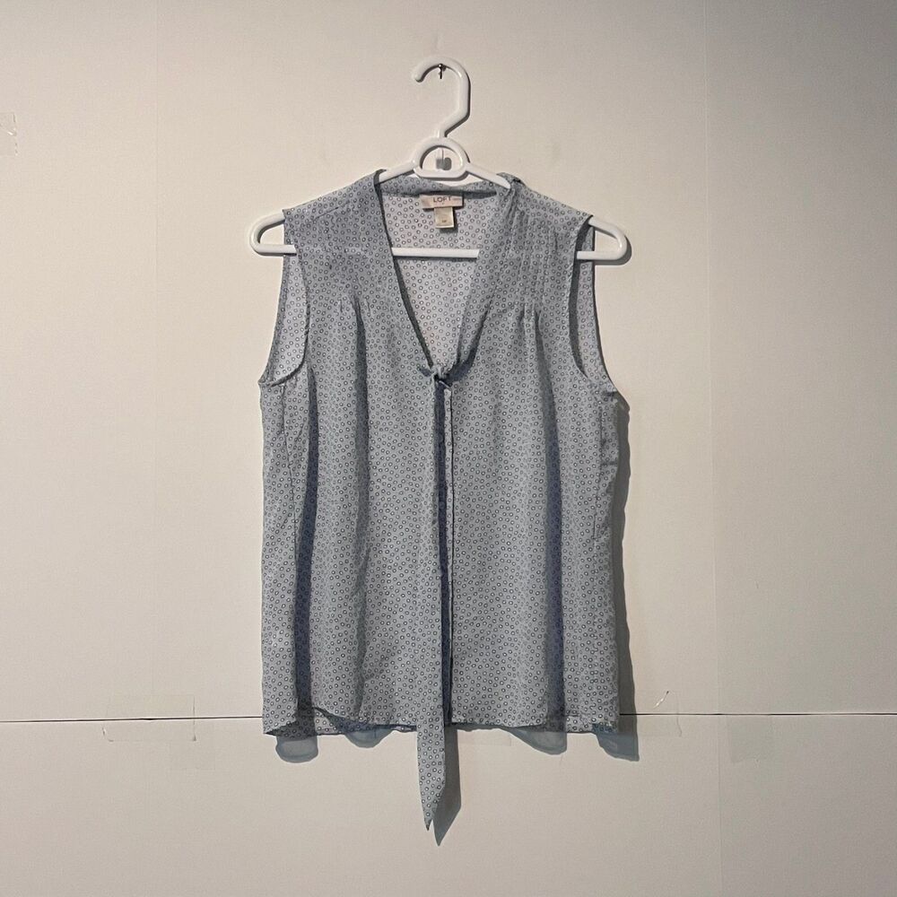 Loft Womens Blouse Shirt Size M Light Blue Dot Sleevless Button Up Chiffon